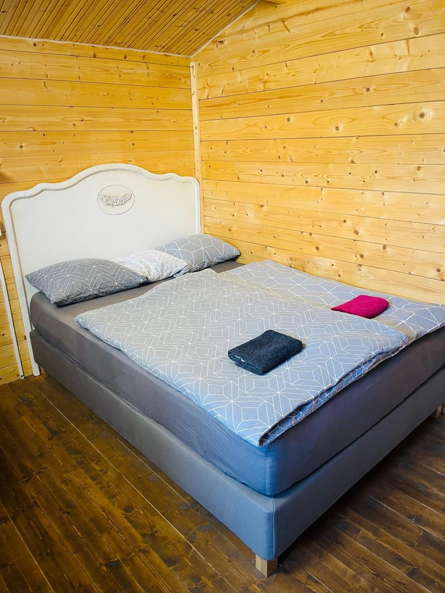 Chatky Daniel-Mikulov, A Private Campsite Just For You Dış mekan fotoğraf